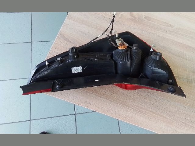 bontott OPEL AGILA Bal Hátsó Lámpa