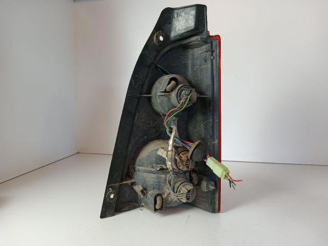 bontott OPEL AGILA Bal Hátsó Lámpa