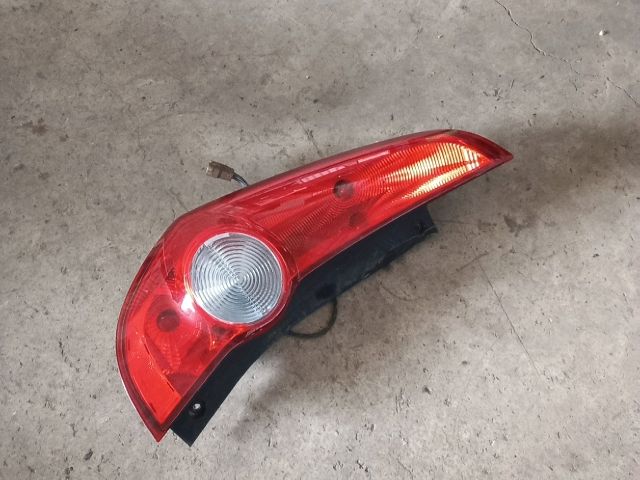 bontott OPEL AGILA Bal Hátsó Lámpa