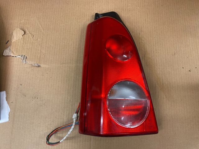 bontott OPEL AGILA Bal Hátsó Lámpa