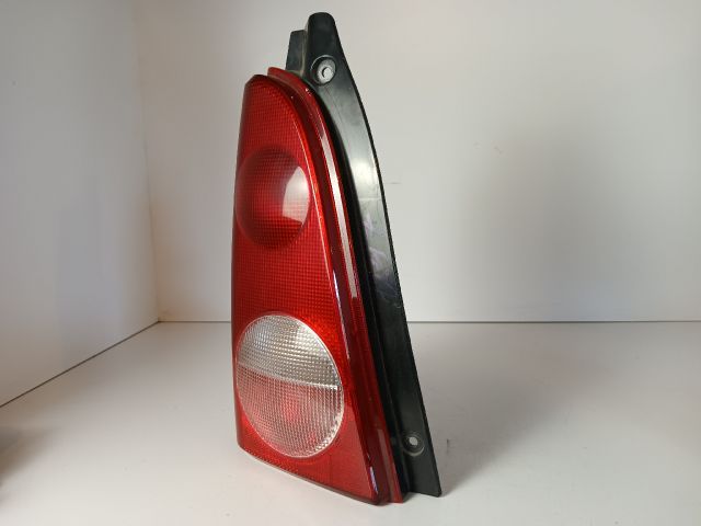 bontott OPEL AGILA Bal Hátsó Lámpa