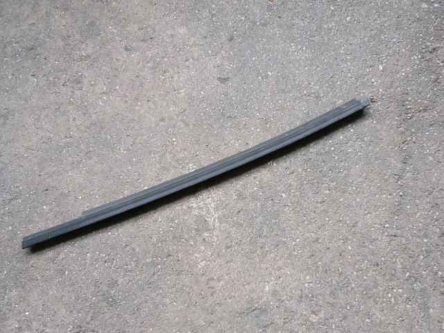 bontott OPEL AGILA Bal hátsó Vízlehúzó Gumicsík