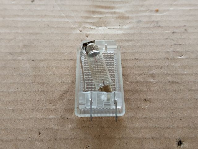 bontott OPEL AGILA Csomagtér Világítás