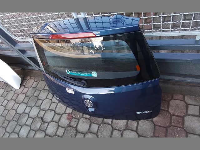 bontott OPEL AGILA Csomagtérajtó (Részeivel)
