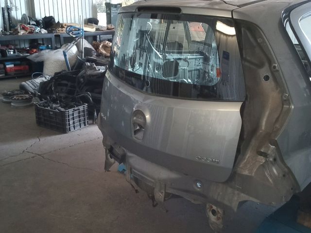 bontott OPEL AGILA Csomagtérajtó (Üres lemez)