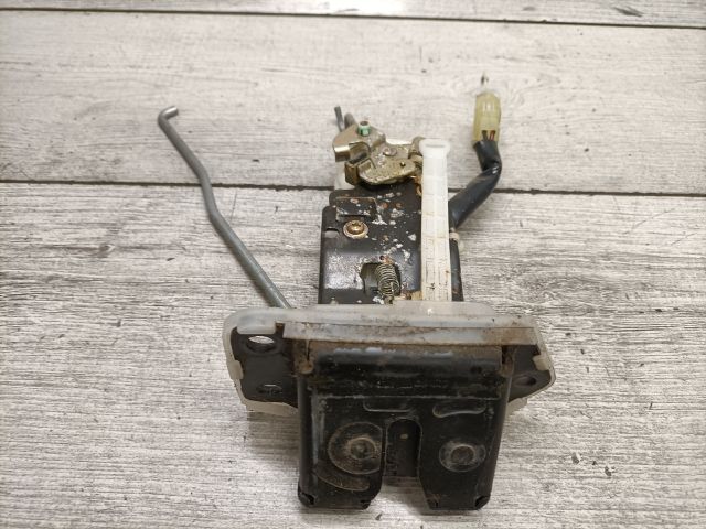 bontott OPEL AGILA Csomagtérajtó Zárszerkezet