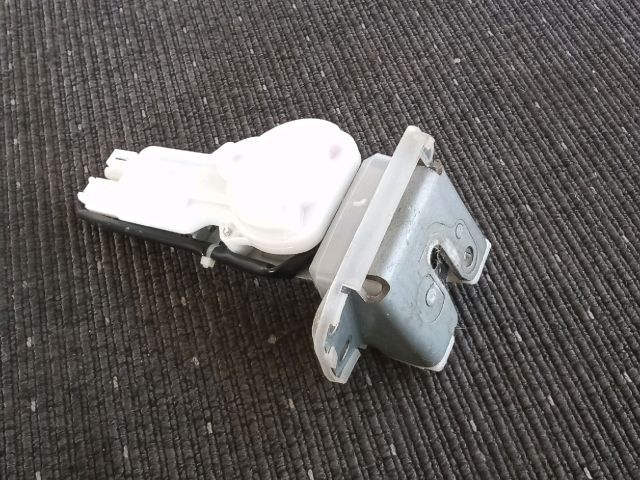 bontott OPEL AGILA Csomagtérajtó Zárszerkezet