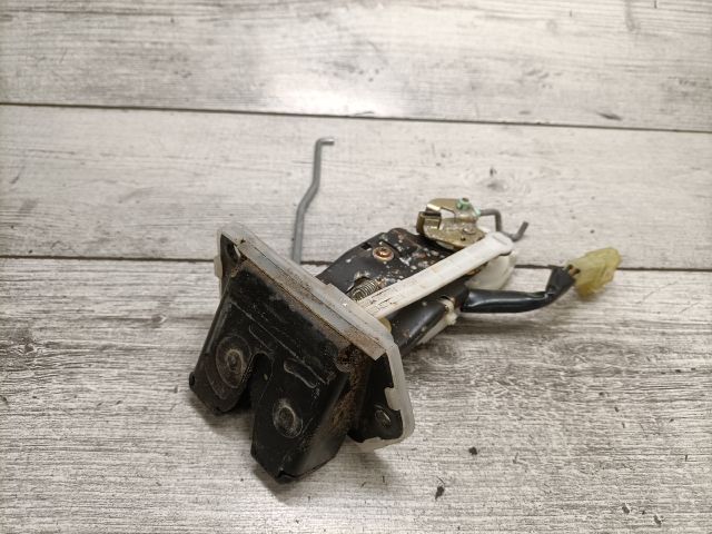 bontott OPEL AGILA Csomagtérajtó Zárszerkezet