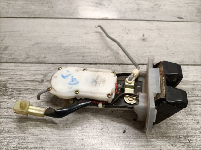 bontott OPEL AGILA Csomagtérajtó Zárszerkezet