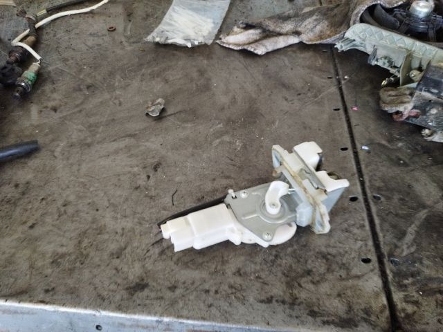 bontott OPEL AGILA Csomagtérajtó Zárszerkezet