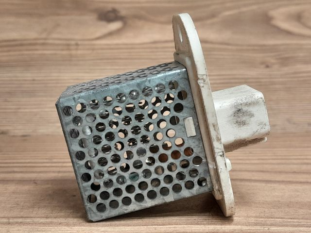 bontott OPEL AGILA Előtét Ellenállás Fűtőmotor