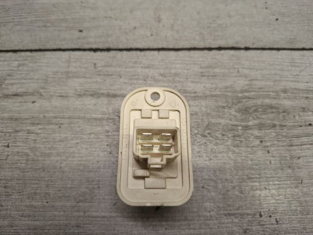 bontott OPEL AGILA Előtét Ellenállás Fűtőmotor