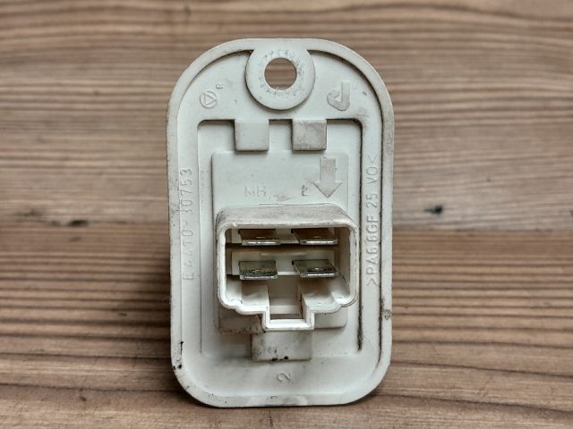 bontott OPEL AGILA Előtét Ellenállás Fűtőmotor