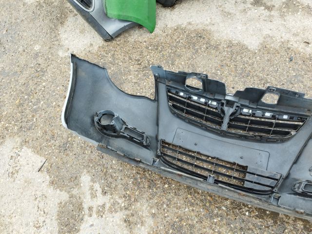 bontott OPEL AGILA Első Lökhárító (Részeivel)