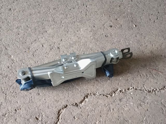 bontott OPEL AGILA Emelő