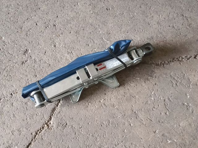 bontott OPEL AGILA Emelő