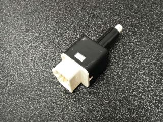 bontott OPEL AGILA Fék Pedál Kapcsoló