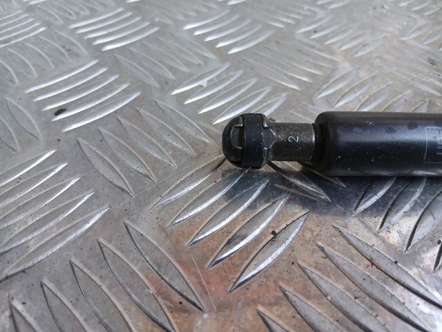 bontott OPEL AGILA Gázrugós Kitámasztó Teleszkóp Csomagtérajtó Bal