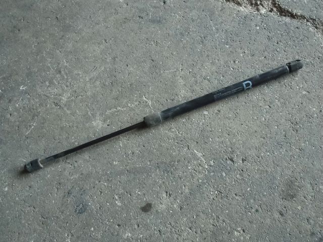 bontott OPEL AGILA Gázrugós Kitámasztó Teleszkóp Csomagtérajtó Jobb