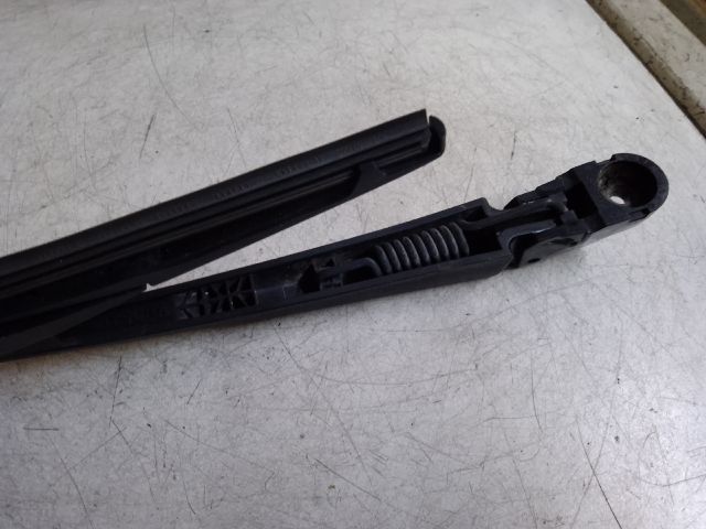 bontott OPEL AGILA Hátsó Ablaktörlő Kar