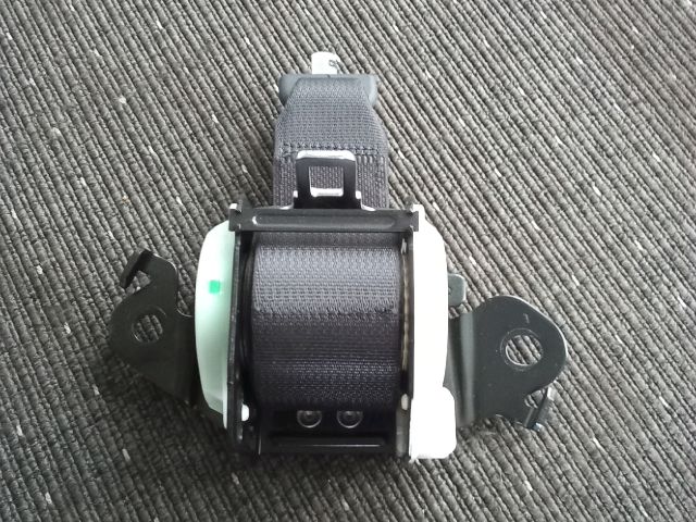 bontott OPEL AGILA Hátsó középső Biztonsági Öv