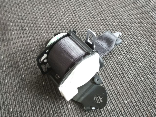 bontott OPEL AGILA Hátsó középső Biztonsági Öv