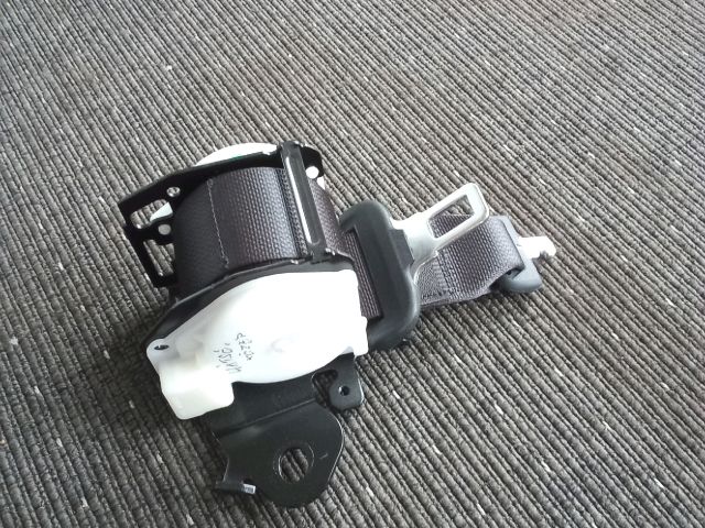 bontott OPEL AGILA Hátsó középső Biztonsági Öv