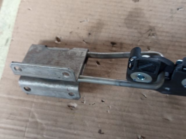 bontott OPEL AGILA Hátsó Ülés Rögzítő