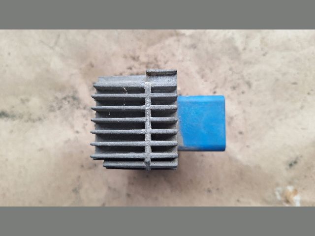 bontott OPEL AGILA Izzító Relé