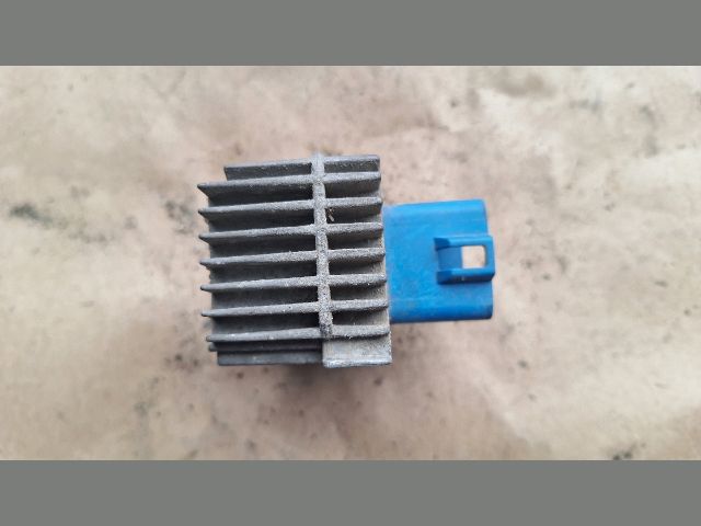 bontott OPEL AGILA Izzító Relé