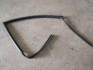 bontott OPEL AGILA Jobb első Ablakvezető Gumi