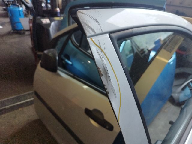 bontott OPEL AGILA Jobb első Ajtó (Részeivel)