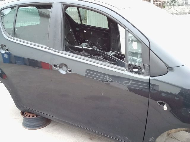 bontott OPEL AGILA Jobb első Ajtó (Üres lemez)