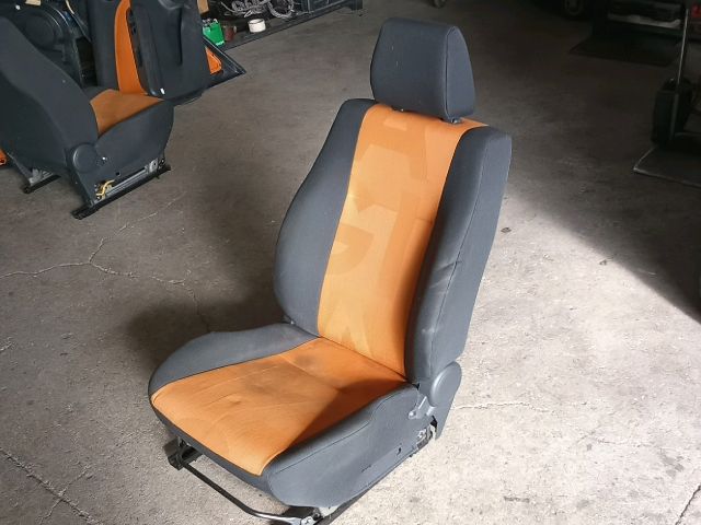 bontott OPEL AGILA Jobb első Ülés