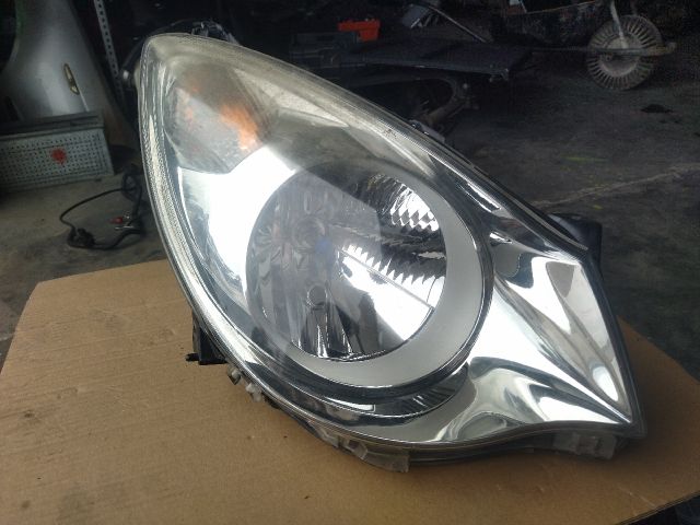 bontott OPEL AGILA Jobb Fényszóró