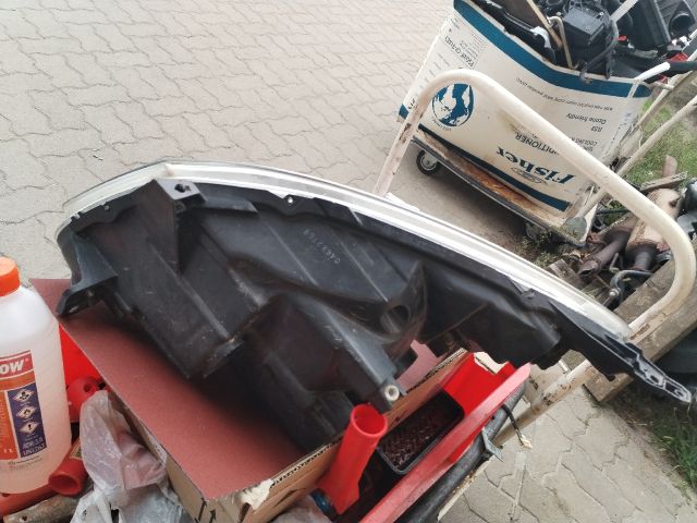 bontott OPEL AGILA Jobb Fényszóró