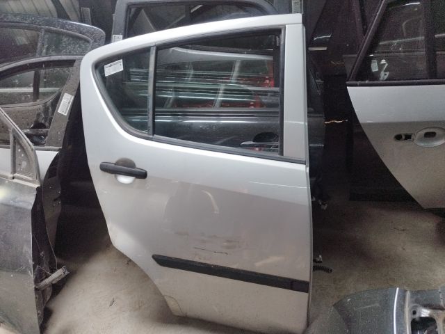bontott OPEL AGILA Jobb hátsó Ajtó (Részeivel)
