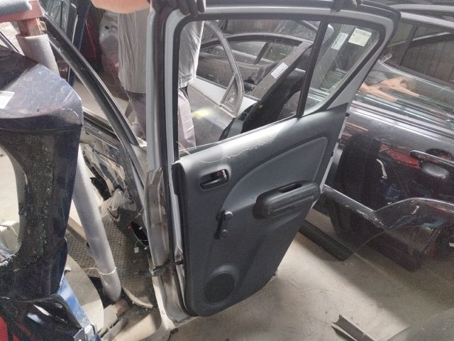 bontott OPEL AGILA Jobb hátsó Ajtó (Részeivel)