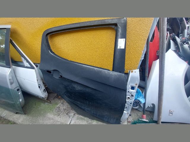 bontott OPEL AGILA Jobb hátsó Ajtó (Üres lemez)