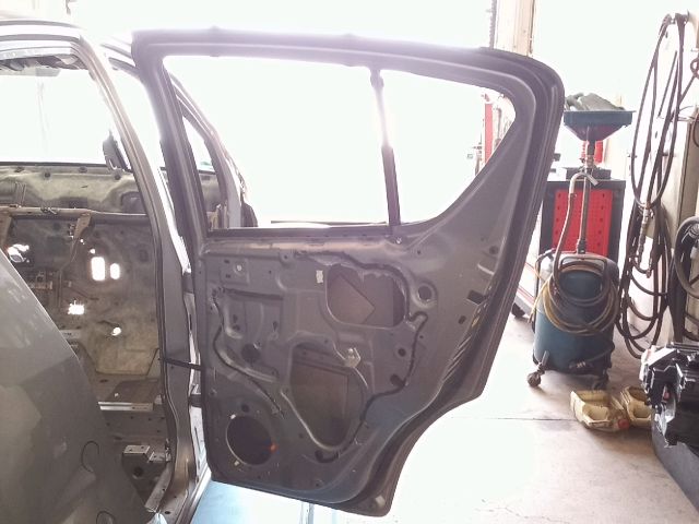 bontott OPEL AGILA Jobb hátsó Ajtó (Üres lemez)