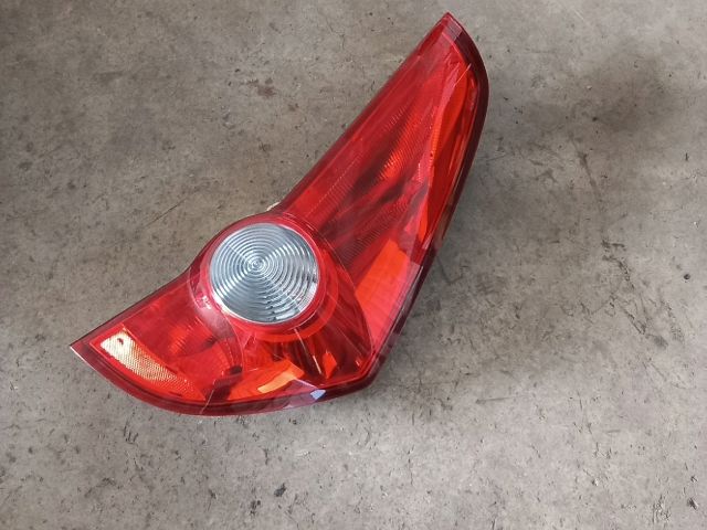 bontott OPEL AGILA Jobb Hátsó Lámpa