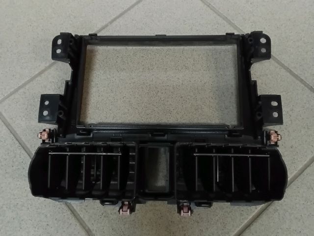 bontott OPEL AGILA Középső Szellőző