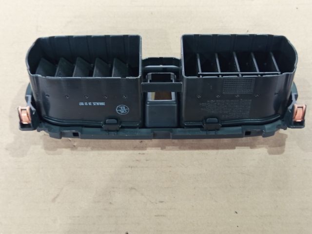 bontott OPEL AGILA Középső Szellőző