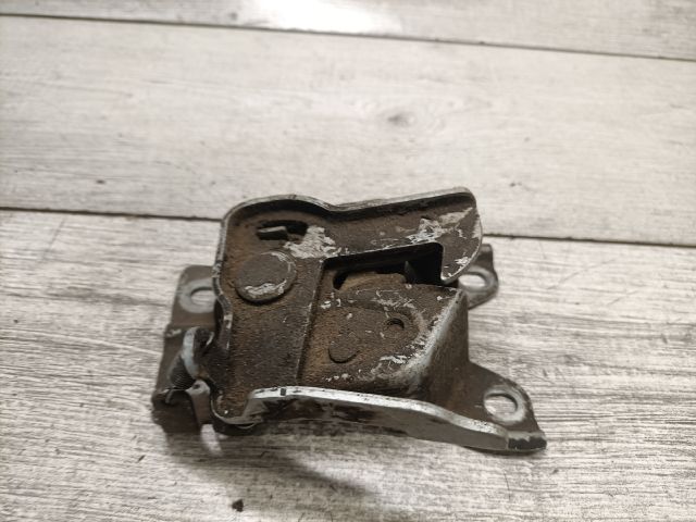 bontott OPEL AGILA Motorháztető Zárszerkezet