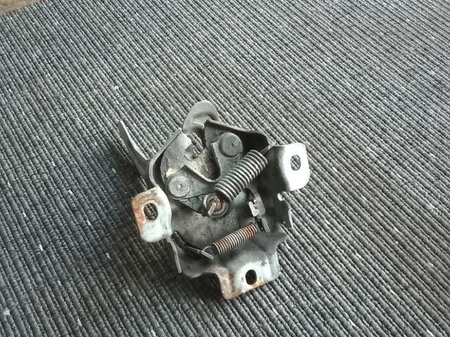 bontott OPEL AGILA Motorháztető Zárszerkezet