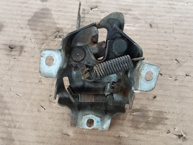 bontott OPEL AGILA Motorháztető Zárszerkezet