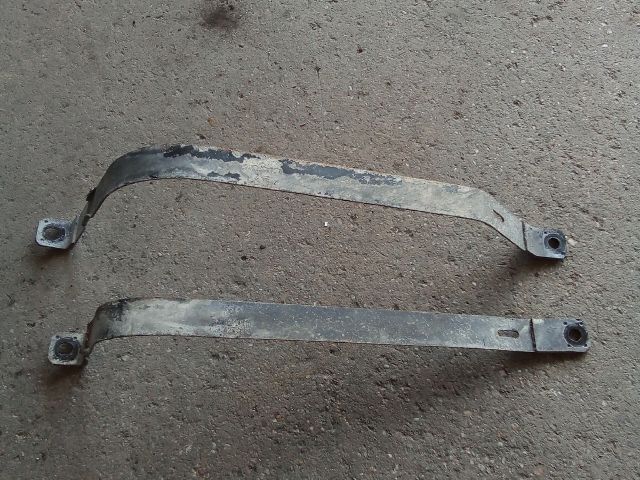 bontott OPEL AGILA Tank Tartó Pánt