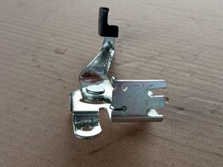 bontott OPEL AGILA Tankajtó Nyitó Kar / Gomb