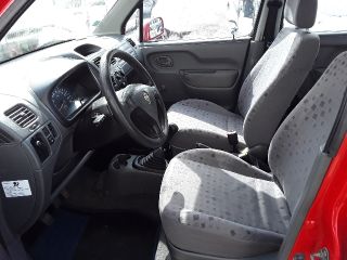 bontott OPEL AGILA Tankajtó