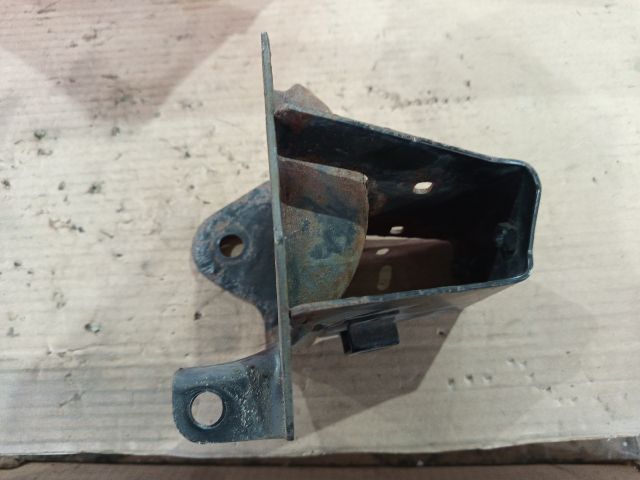 bontott OPEL AGILA Tartó Bak